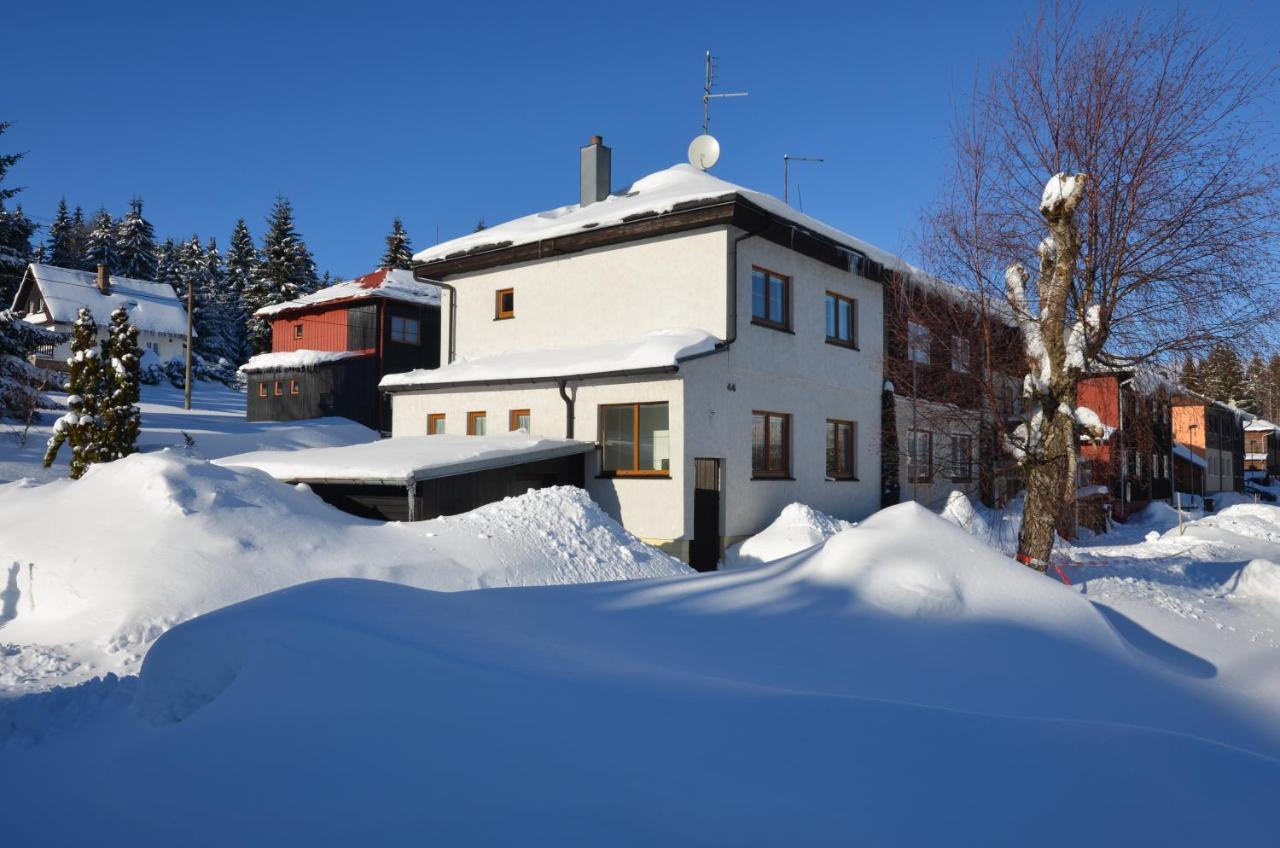 Naproti Klinovci Villa Jáchymov Buitenkant foto
