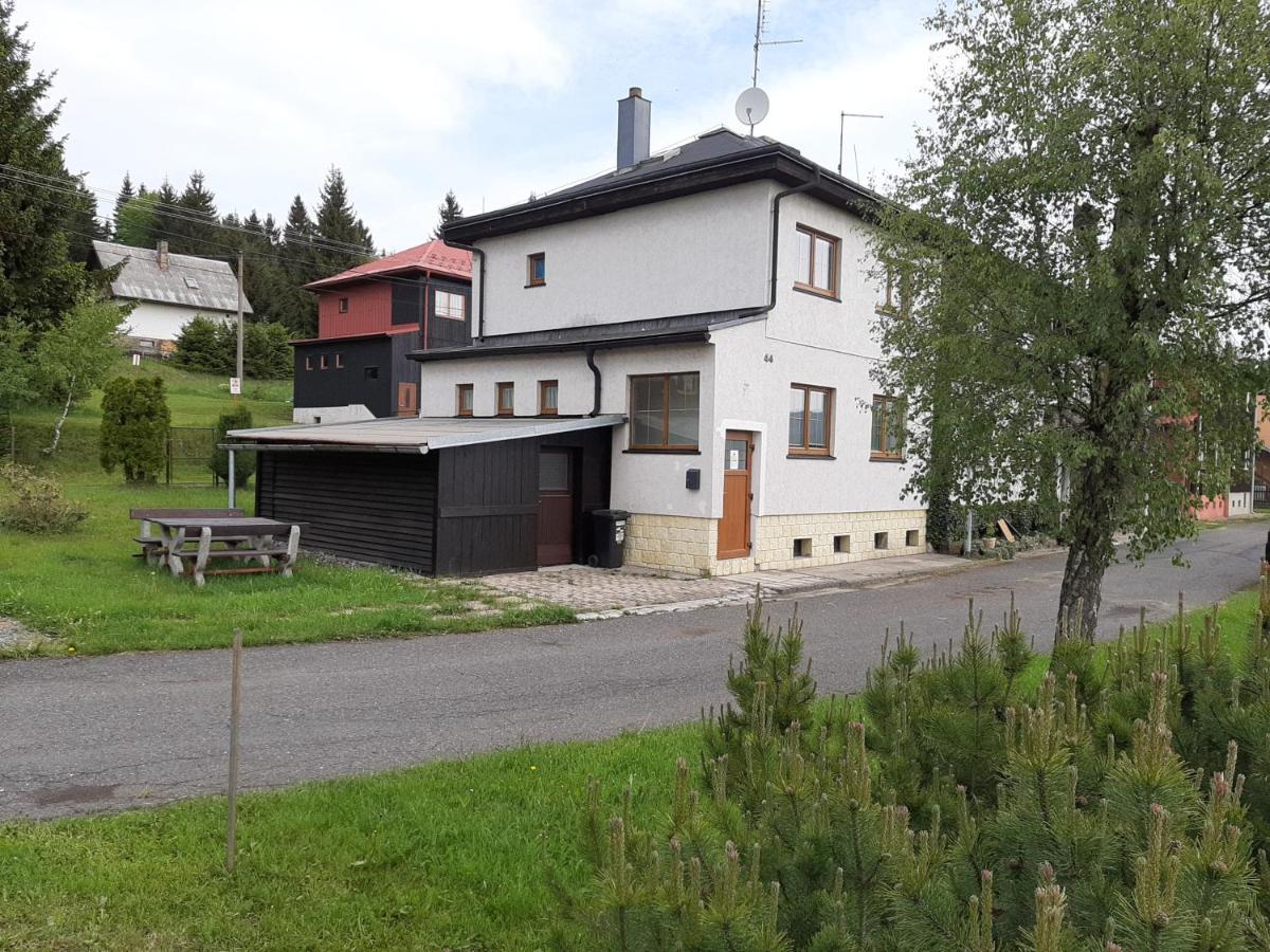 Naproti Klinovci Villa Jáchymov Buitenkant foto